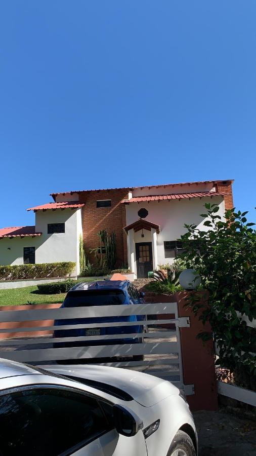 Gästezimmer in der Villa Zimmer Jarabacoa Exterior foto
